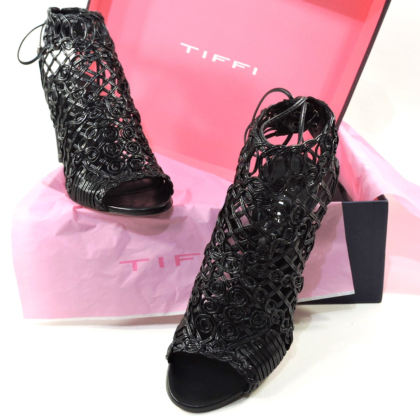 TIFFI 🇮🇹 WOMEN'S BLACK LEATHER FASHION SANDALS