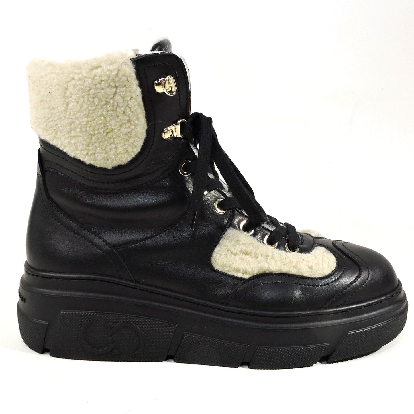 CASADEI ๐ฎ๐น WOMEN'S BLACK SOFT LEATHER WHITE MERINO FUR WINTER FASHION BOOTIE