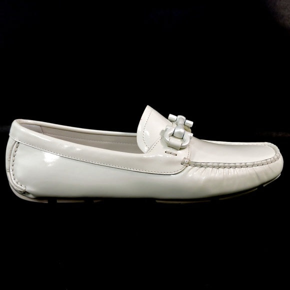 SALVATORE FERRAGAMO ๐ฎ๐น WOMEN'S OFF WHITE LEATHER COMFORT LOAFERS BOUTIQUE