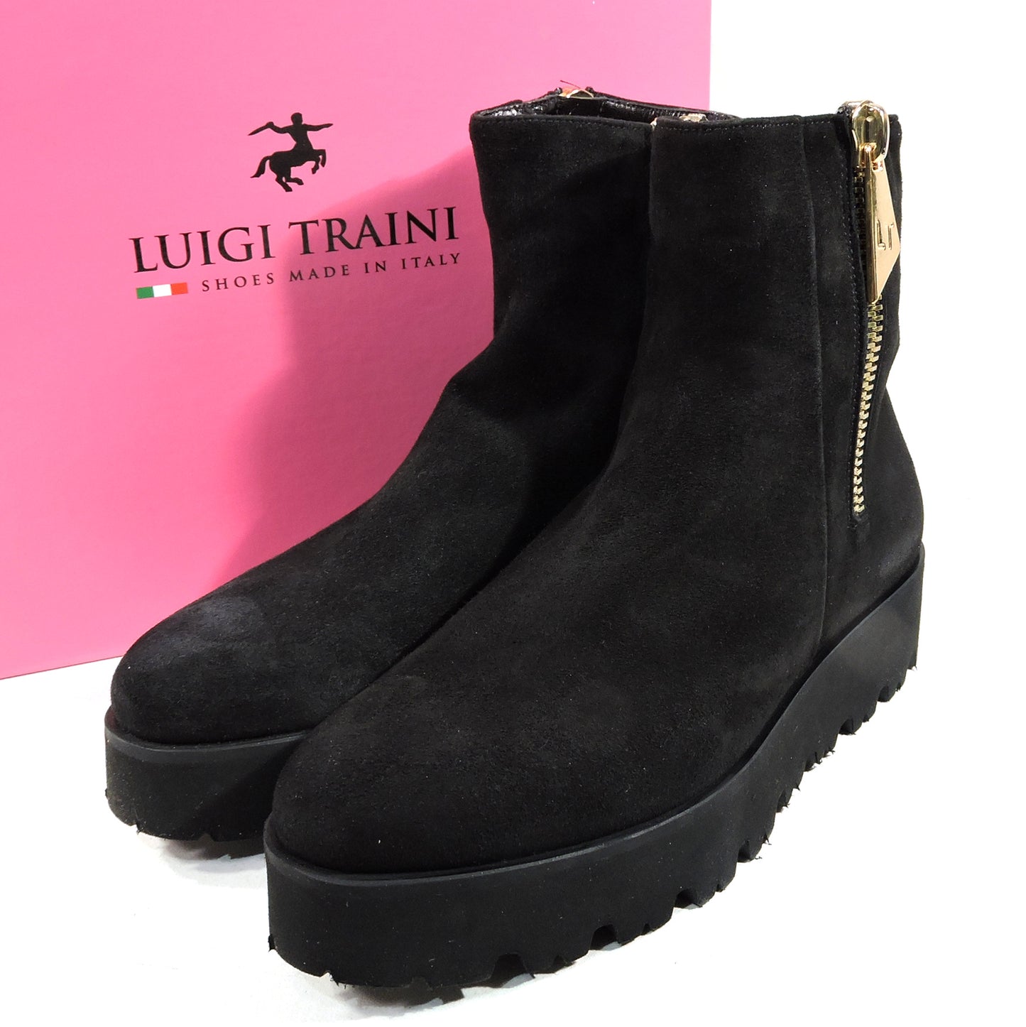 LUIGI TRAINI 🇮🇹 WOMEN'S BLACK SOFT SUEDE COMFORT FLAT BOOTIE